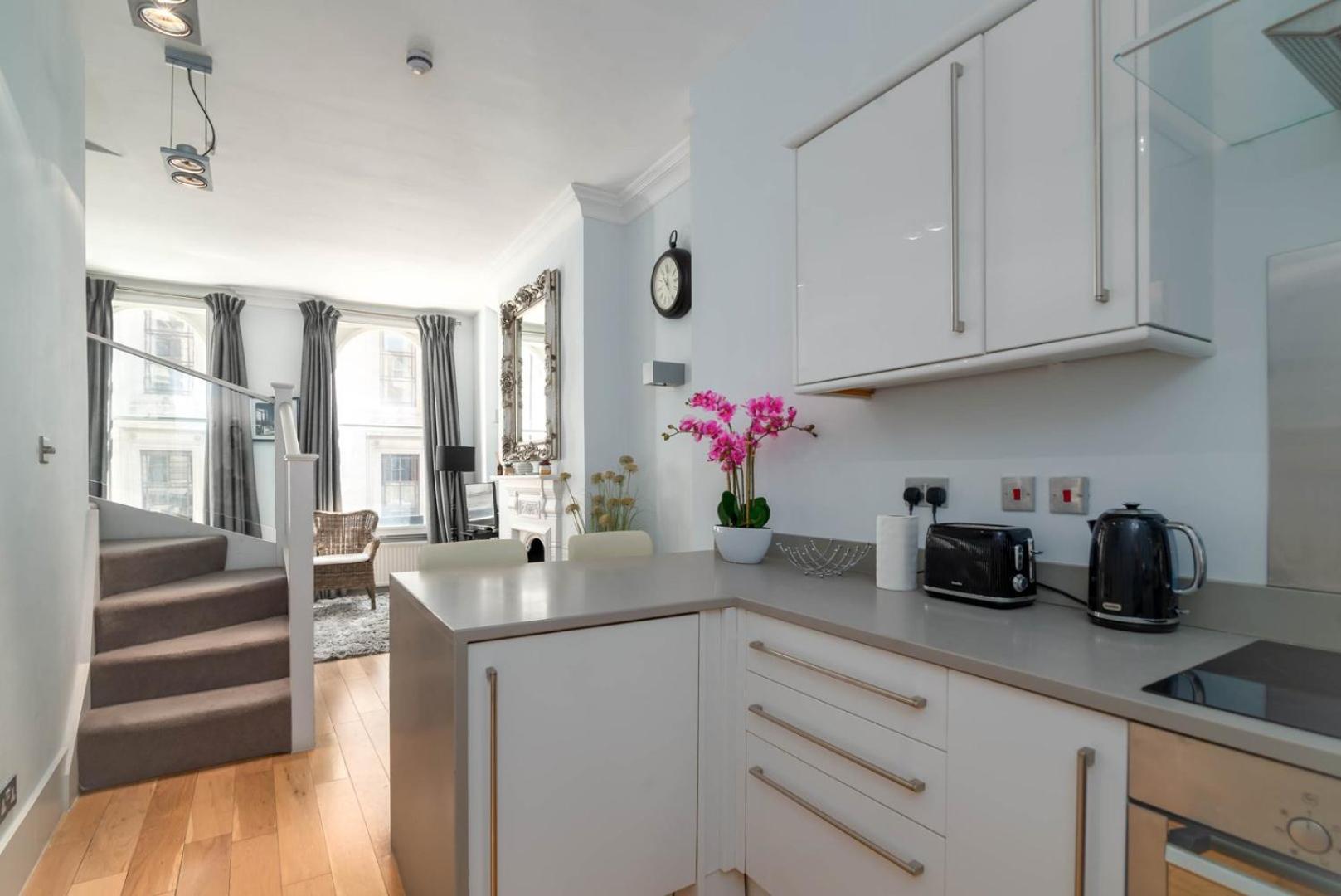 Ferienwohnung Guestready - Stunning Covent Garden 2Br Duplex London Exterior foto