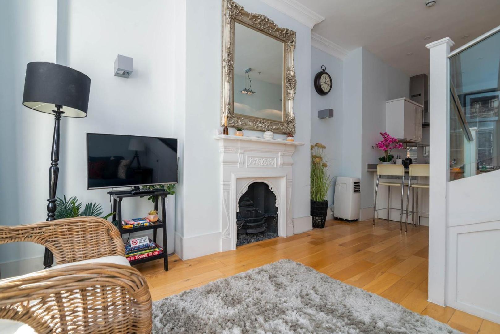Ferienwohnung Guestready - Stunning Covent Garden 2Br Duplex London Exterior foto