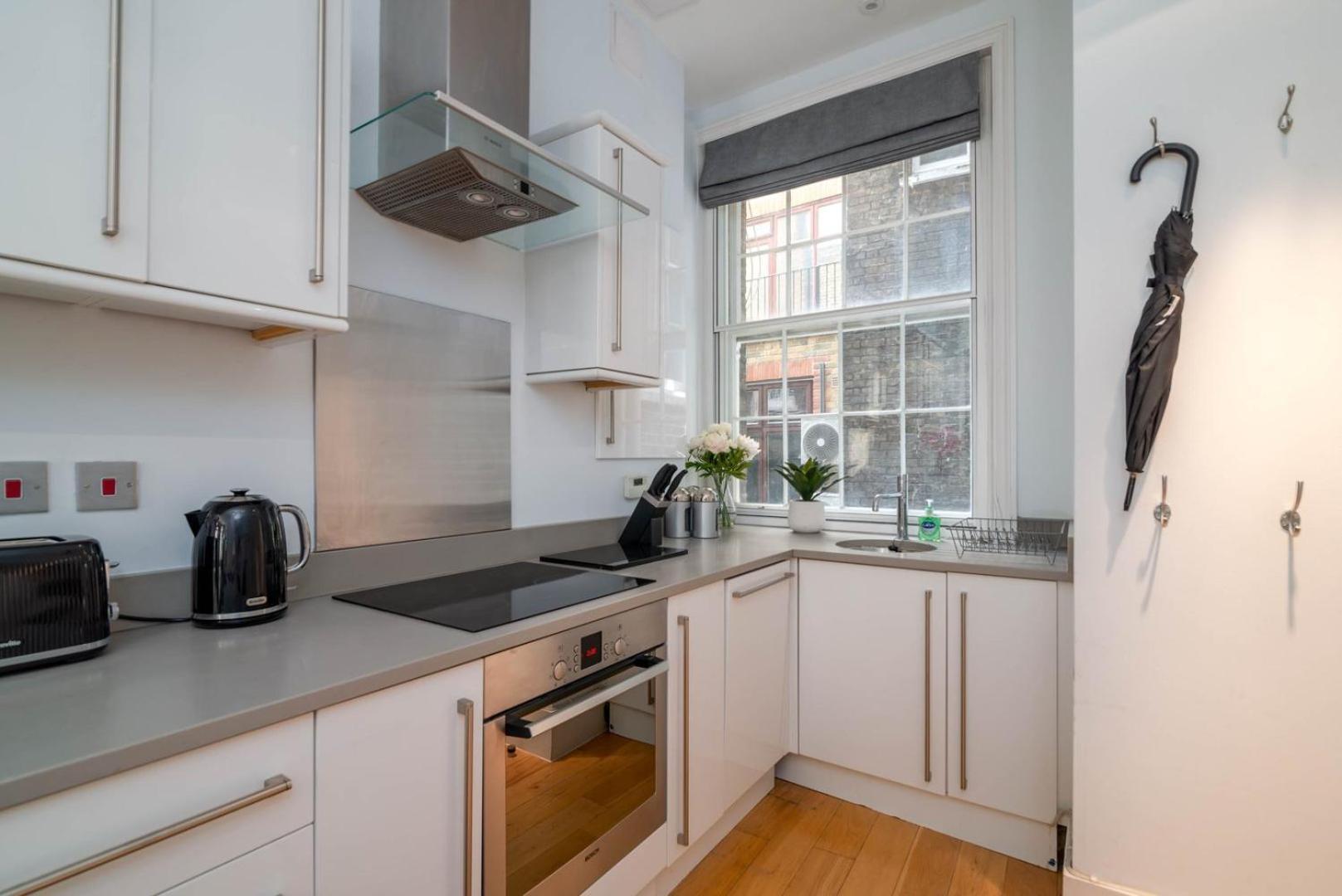 Ferienwohnung Guestready - Stunning Covent Garden 2Br Duplex London Exterior foto